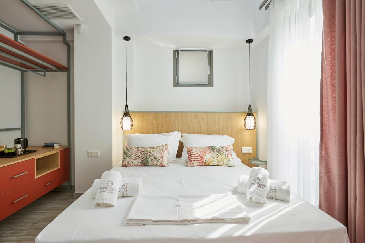 Greystone Suites Paralia Dionysiou Ngoại thất bức ảnh